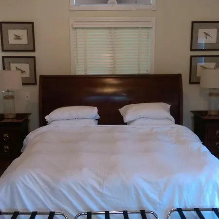 Spacious master bedroom&bath